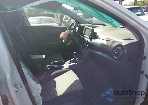 2018 Hyundai Kona Sel z USA, uszkodzony, nr VIN KM8K22AA9JU069720